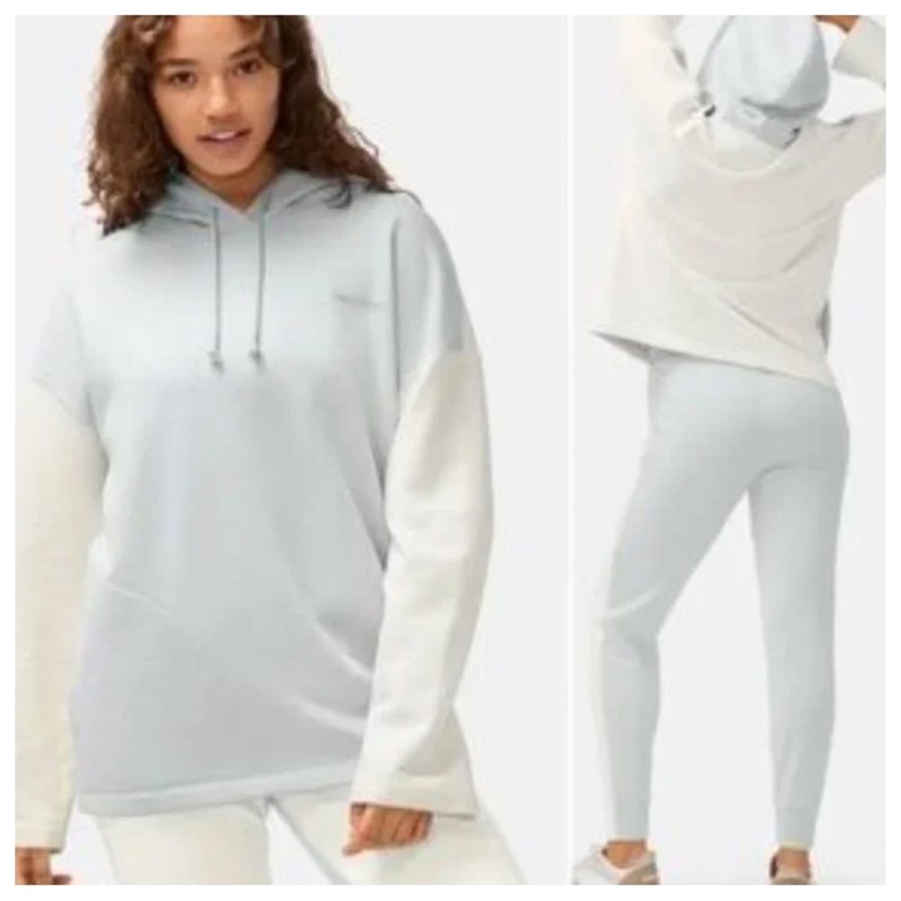 Outdoor Voices Two-Tone matching set- Light blue/Gray and Cream